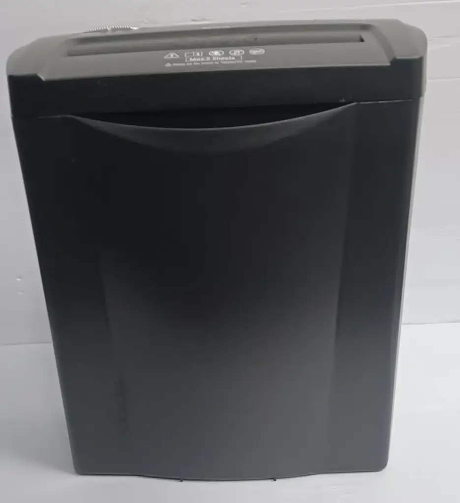 Rexel Alpha Shredder – Compact Cross-Cut, 10L Bin - View 2