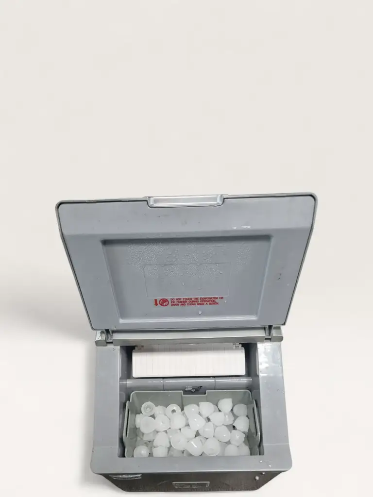 Snomaster Zbc‑20 20 Kg Ice Maker - View 2