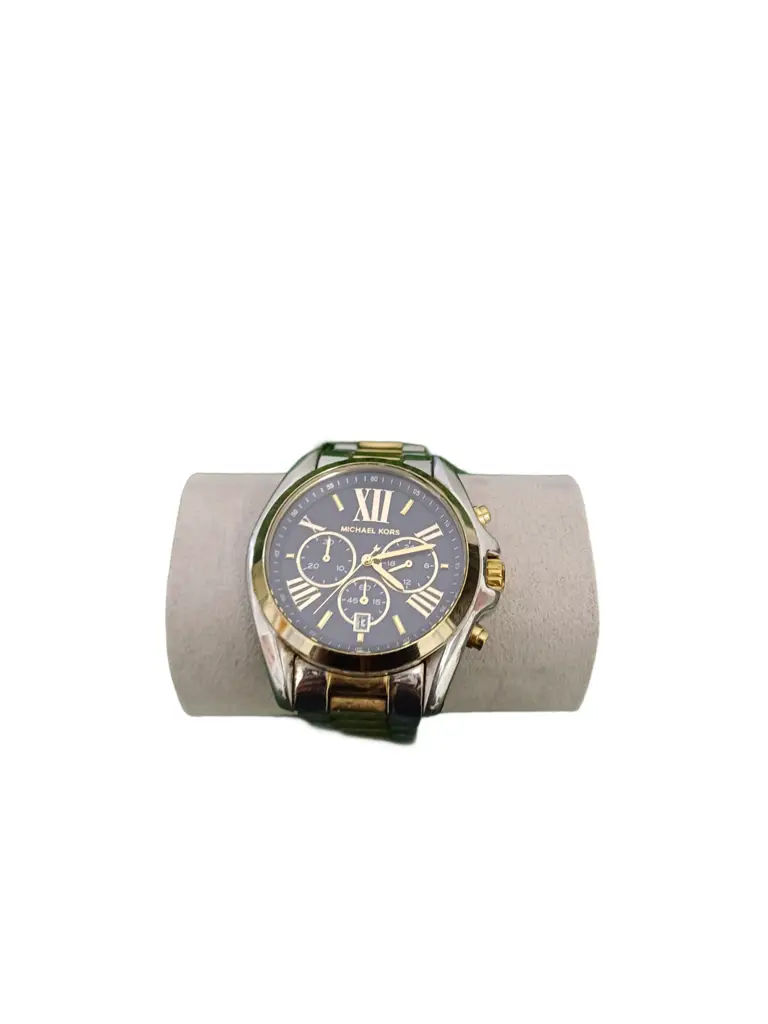 Micheal Kors Mk-5976 Men's Analogue Watch - View 2