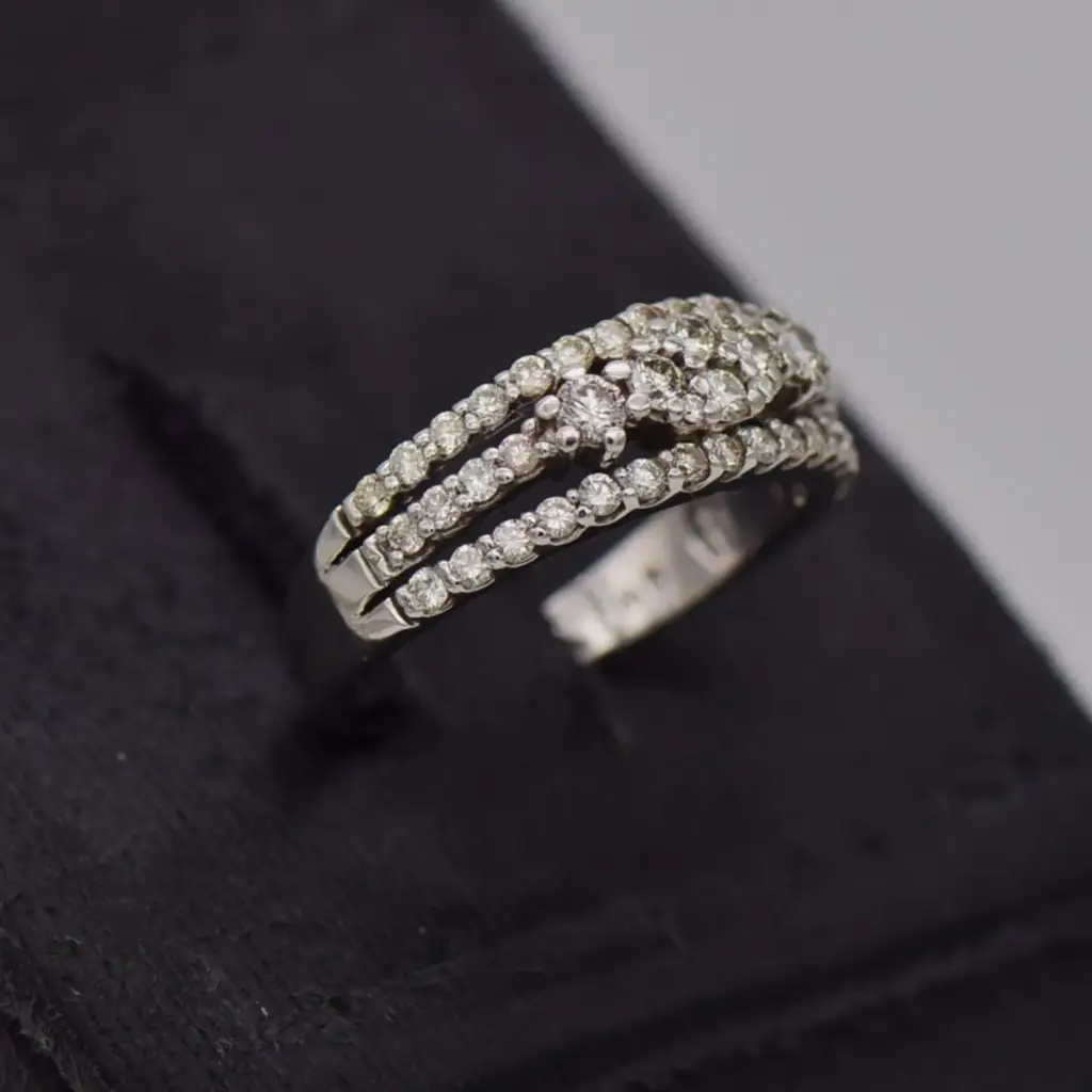 18ct White Gold Wedding Ring - View 2