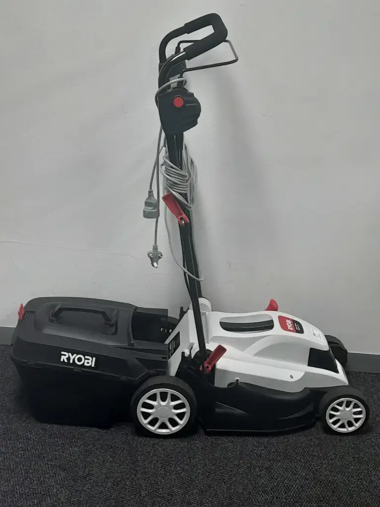 Ryobi Rm-1602 Electric Lawnmower (1600W, 380Mm) - View 3