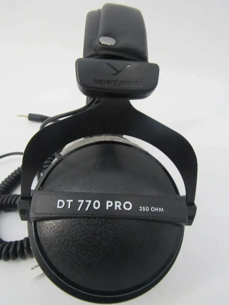 Beyerdynamic Dt 770 Pro Gaming Headset - View 4