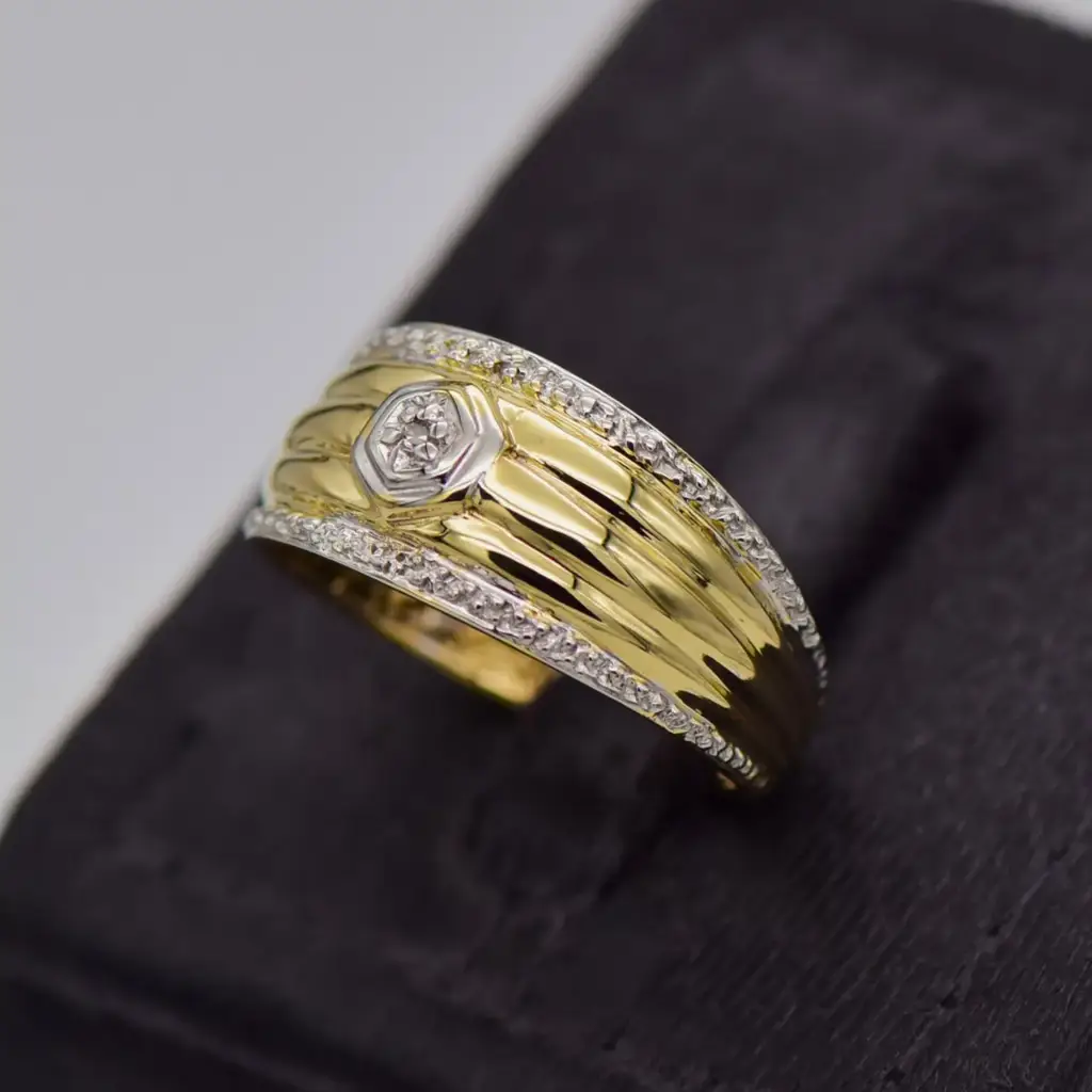 9Ct Yellow Gold Dress Ring - View 3