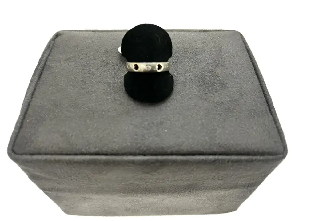 Ladies Silver Ring