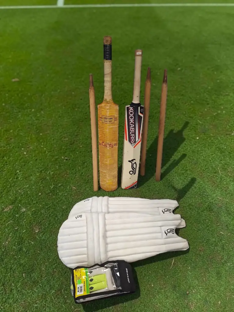 N/A Cricket Set