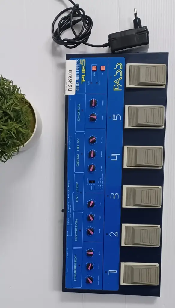 Ibanez Pue5 Guitar Multi-Effect - View 2