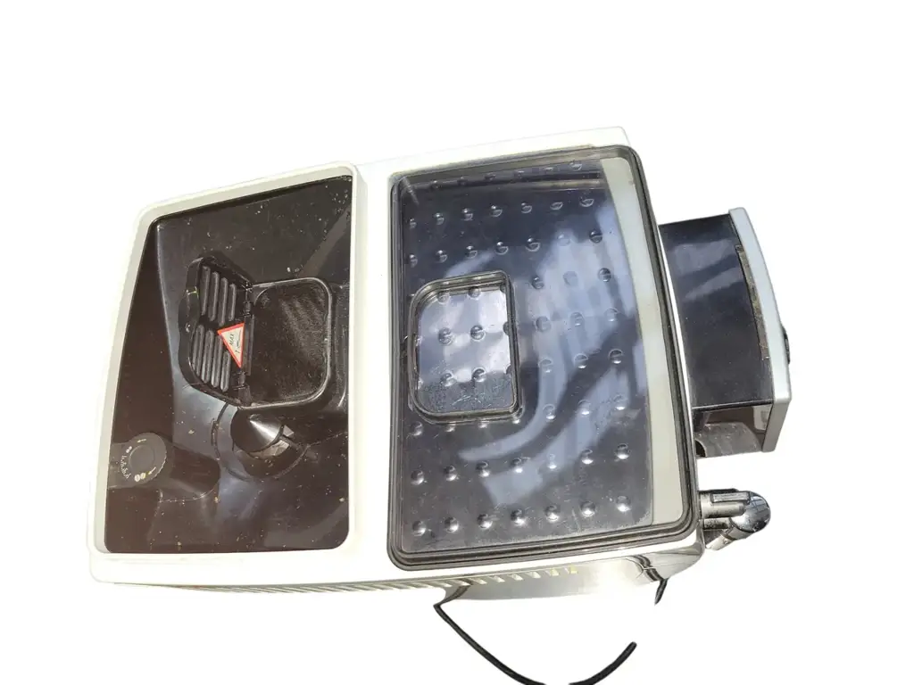 Delonghi Ecam 23 Espresso Machine - View 3
