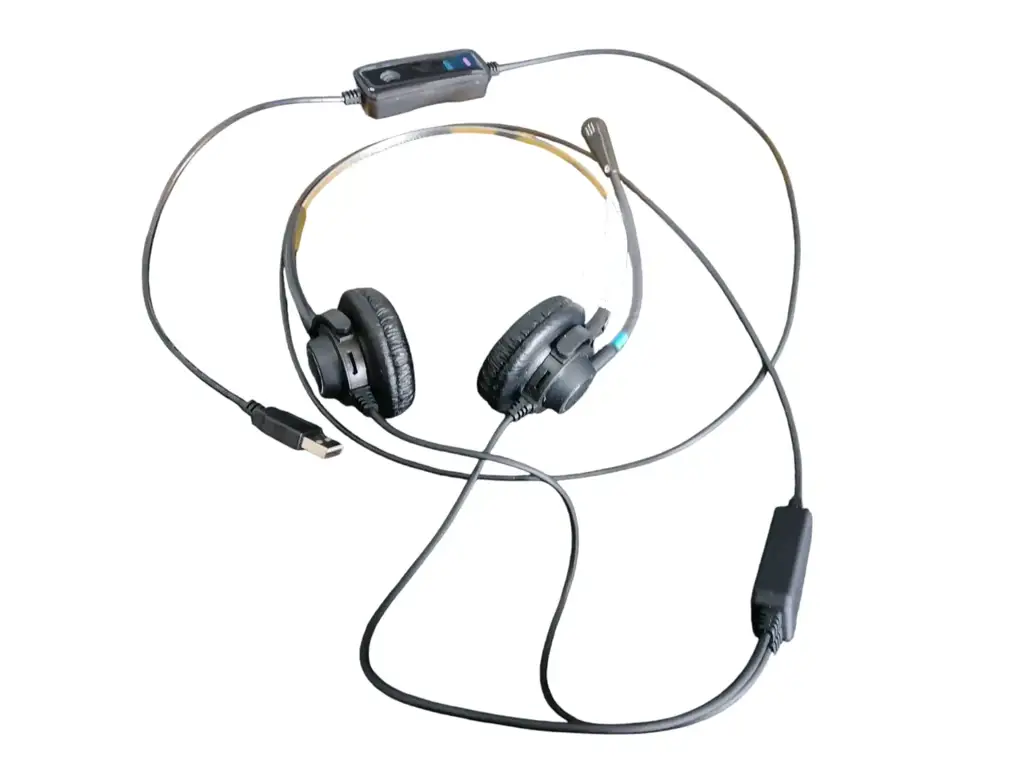 Crystel Noise Cancelling Wired Headphones
