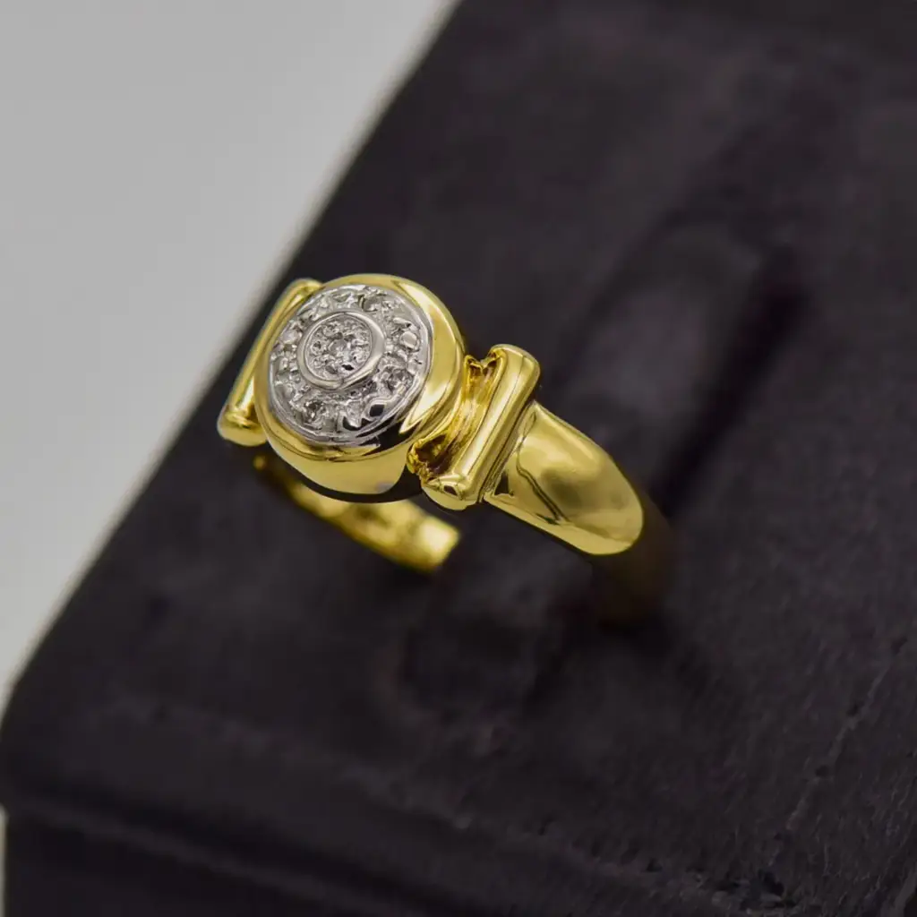 9ct Yellow Gold Dress Ring - View 3