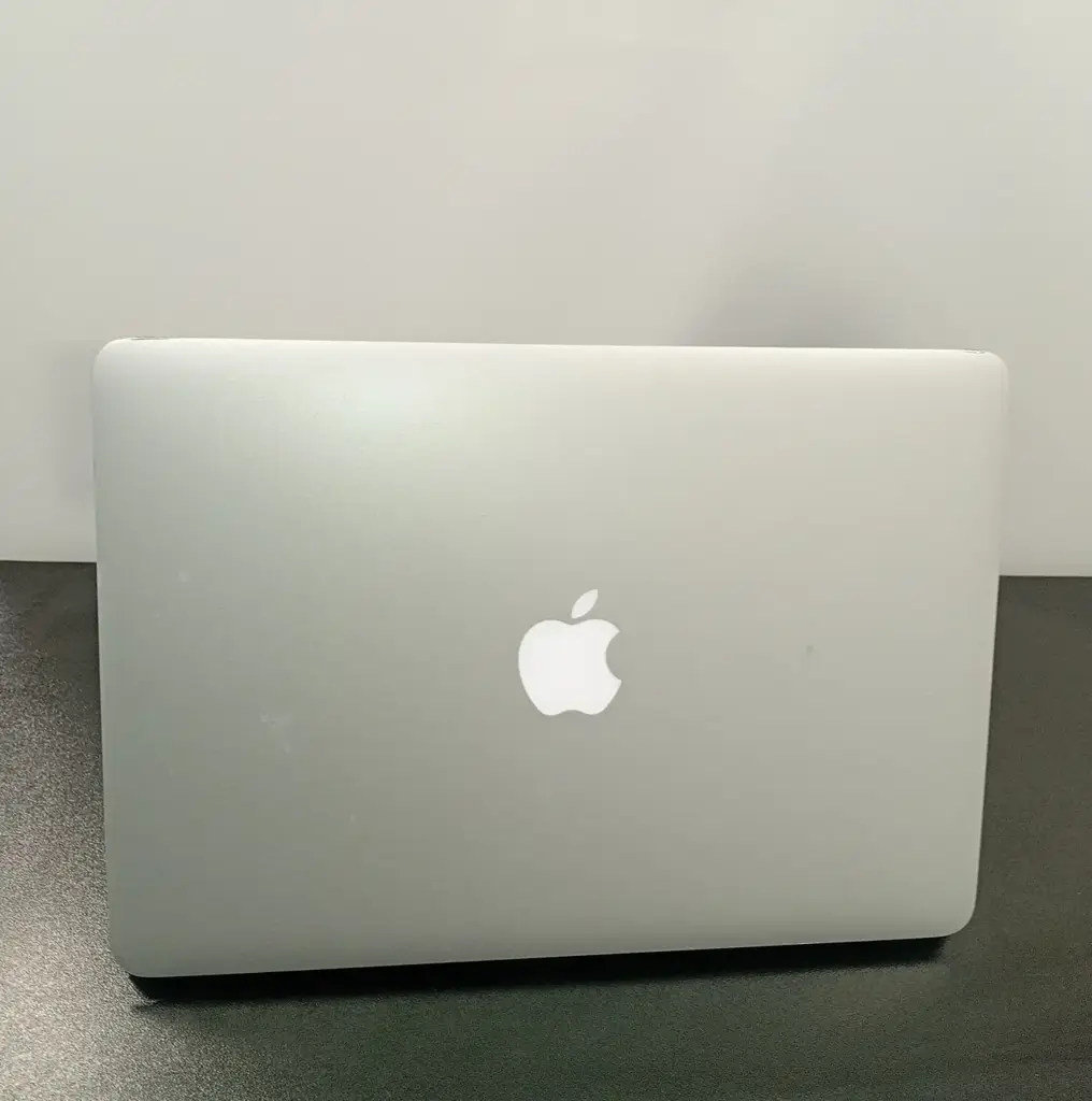 Apple Macbook Air A1466 Laptop - View 2