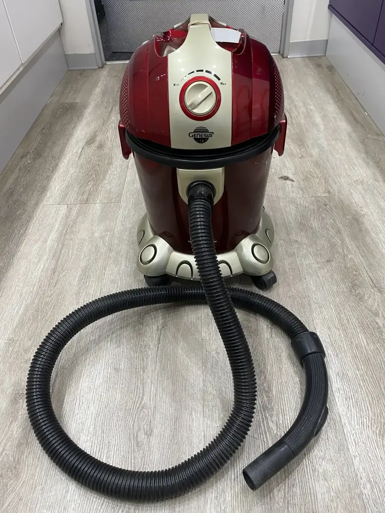 Genesis Hydrovac Plus 1600W