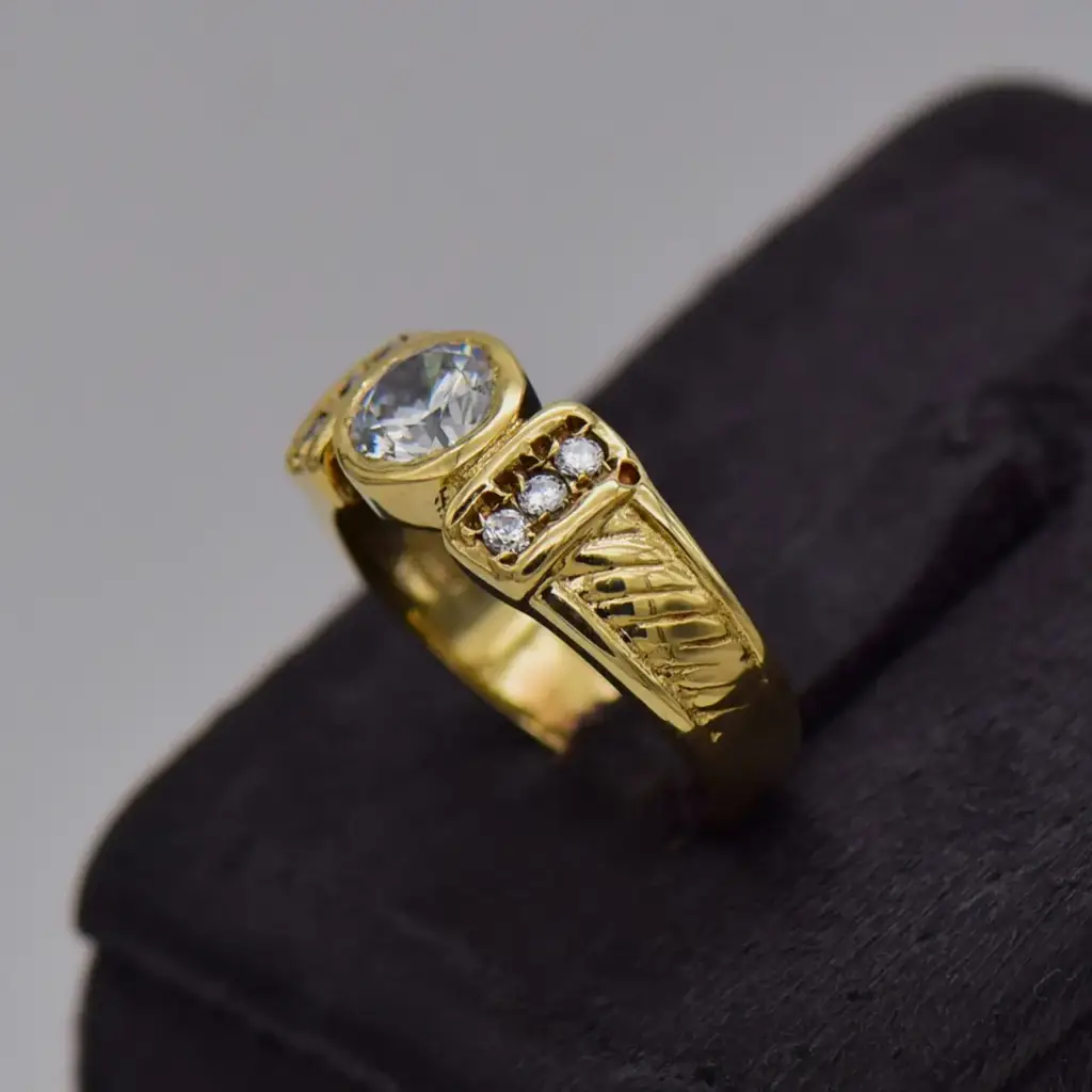 9Ct Yellow Gold Dess Ring - View 3