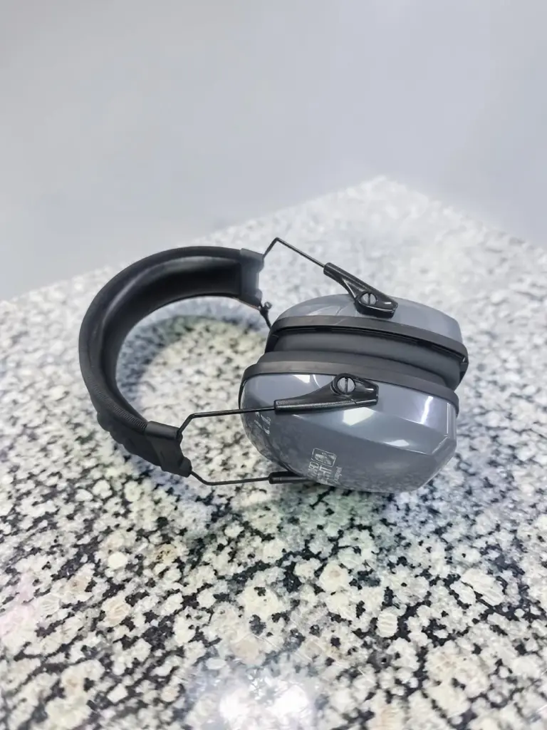 Howard Leight Ear Muffs - View 3