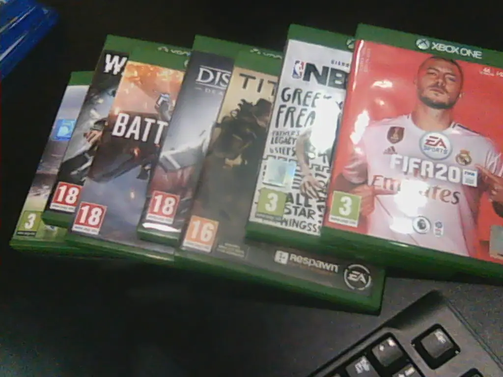 Xbox-One Fifa16 Ame Disc - View 2