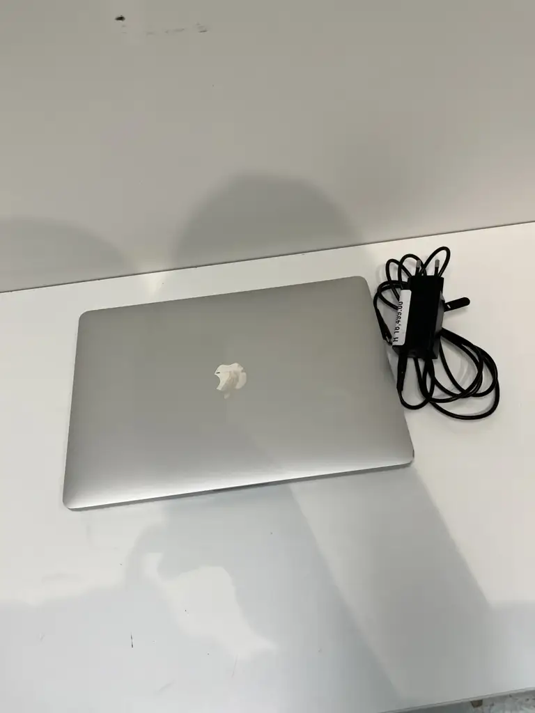 Macbook Pro 2020 - View 3
