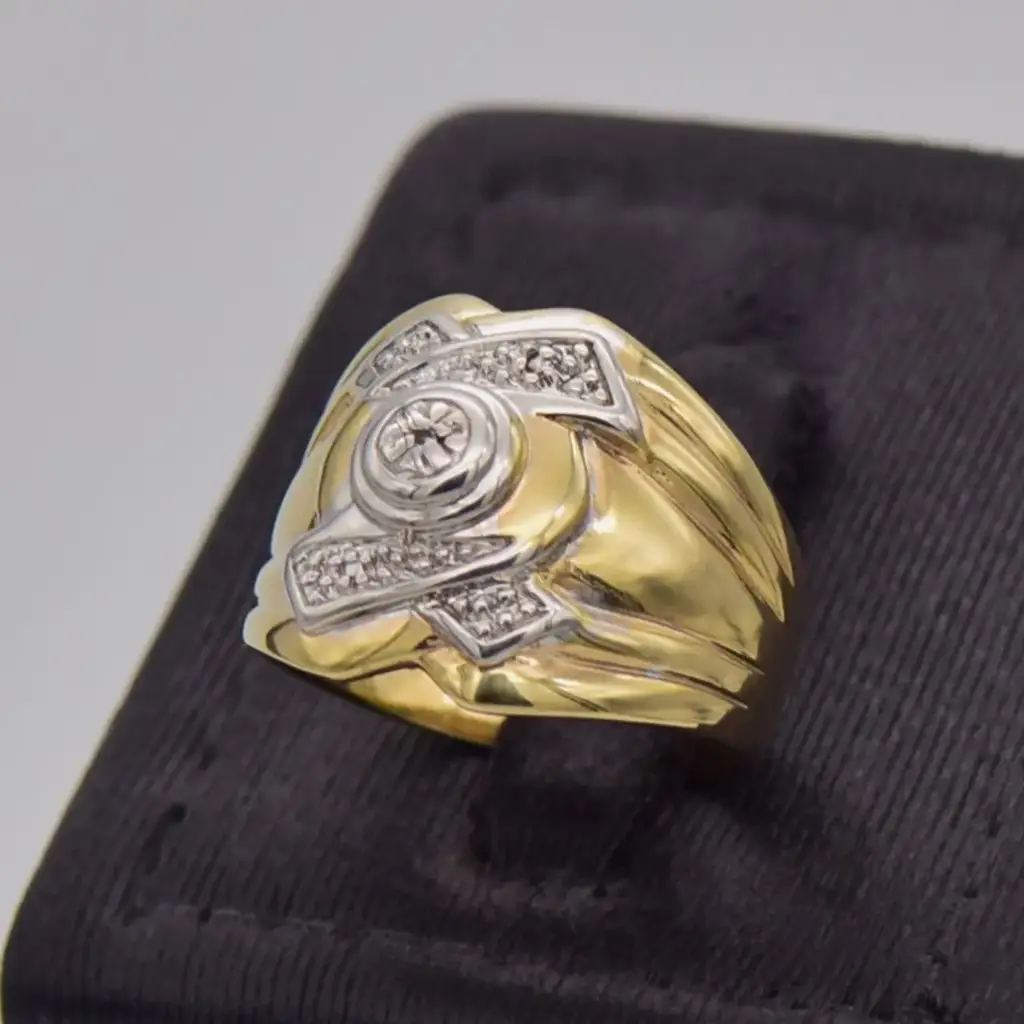 9ct Yellow Gold Dress Ring - View 3