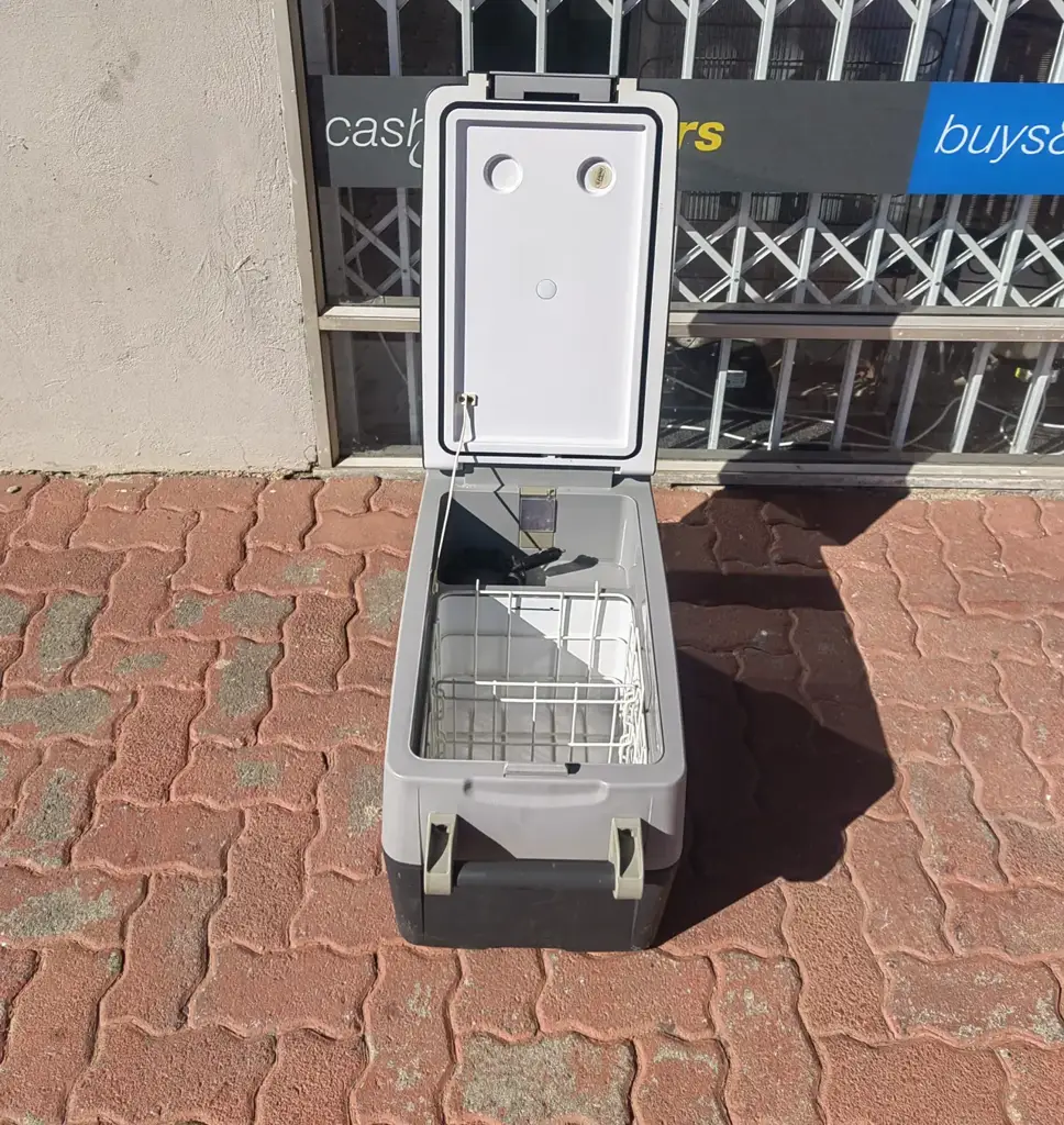 Indel B Tb31a Portable Compressor Fridge - View 3
