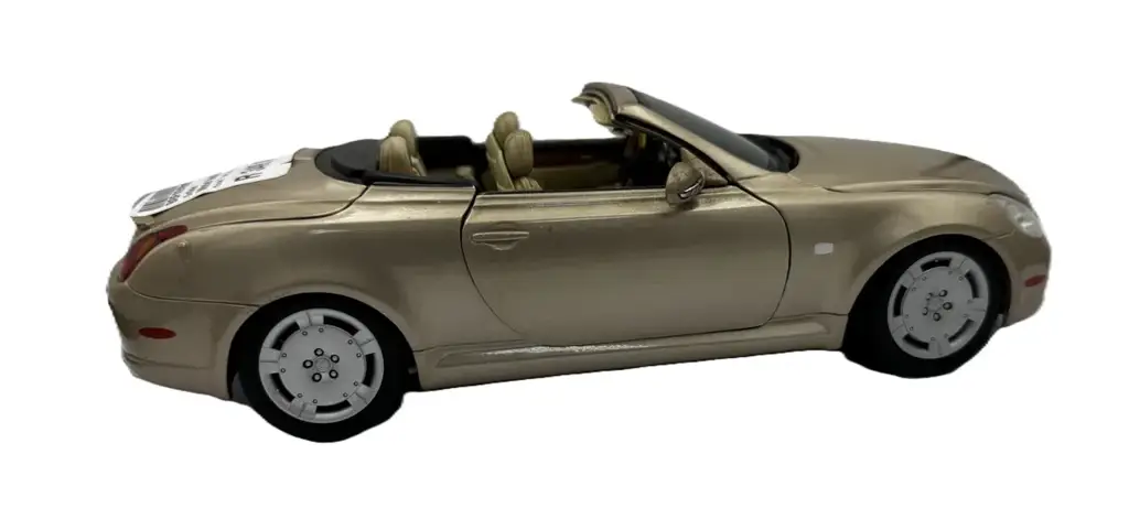 Lexus Sc430 1:18 Diecast Model Car - View 2
