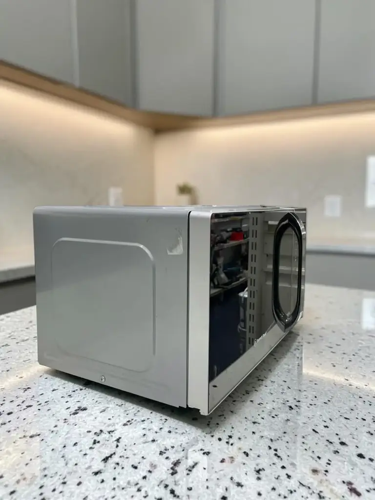 Bennett Read 20L Digital Microwave Oven - View 3