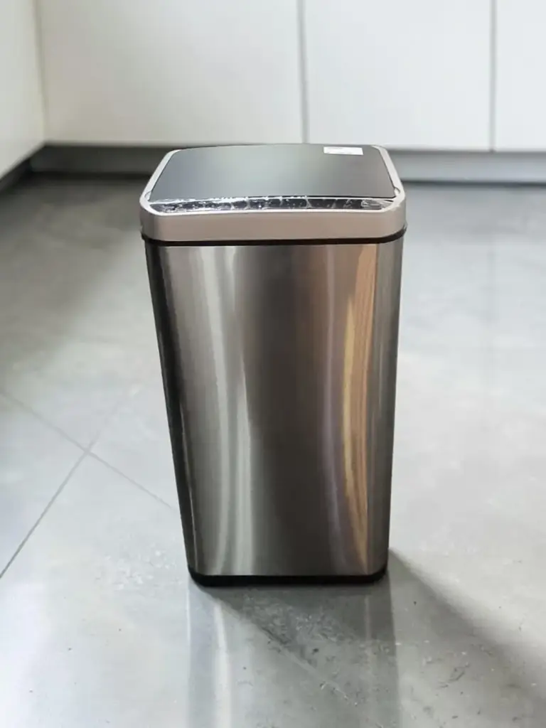 5Five S/S Silver - Rectangular Motion-Sensor Bin 40L