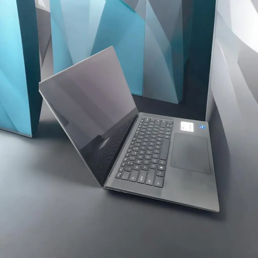 Dell Xps 15 Laptop - View 2