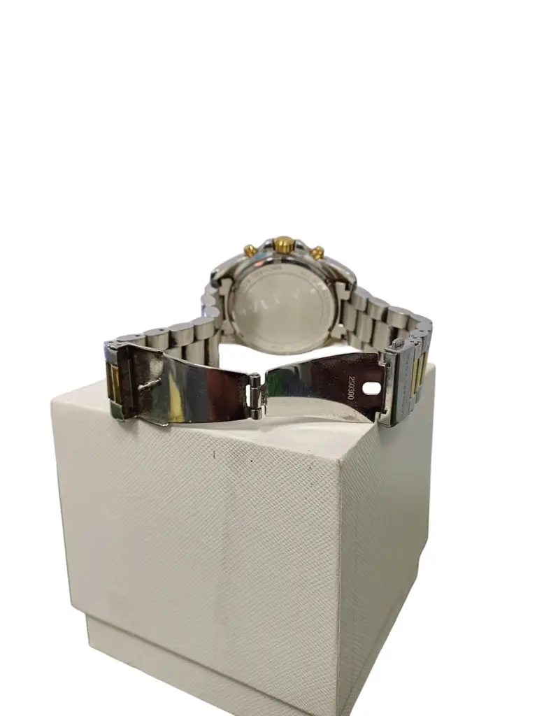Micheal Kors Mk-5976 Men's Analogue Watch - View 4