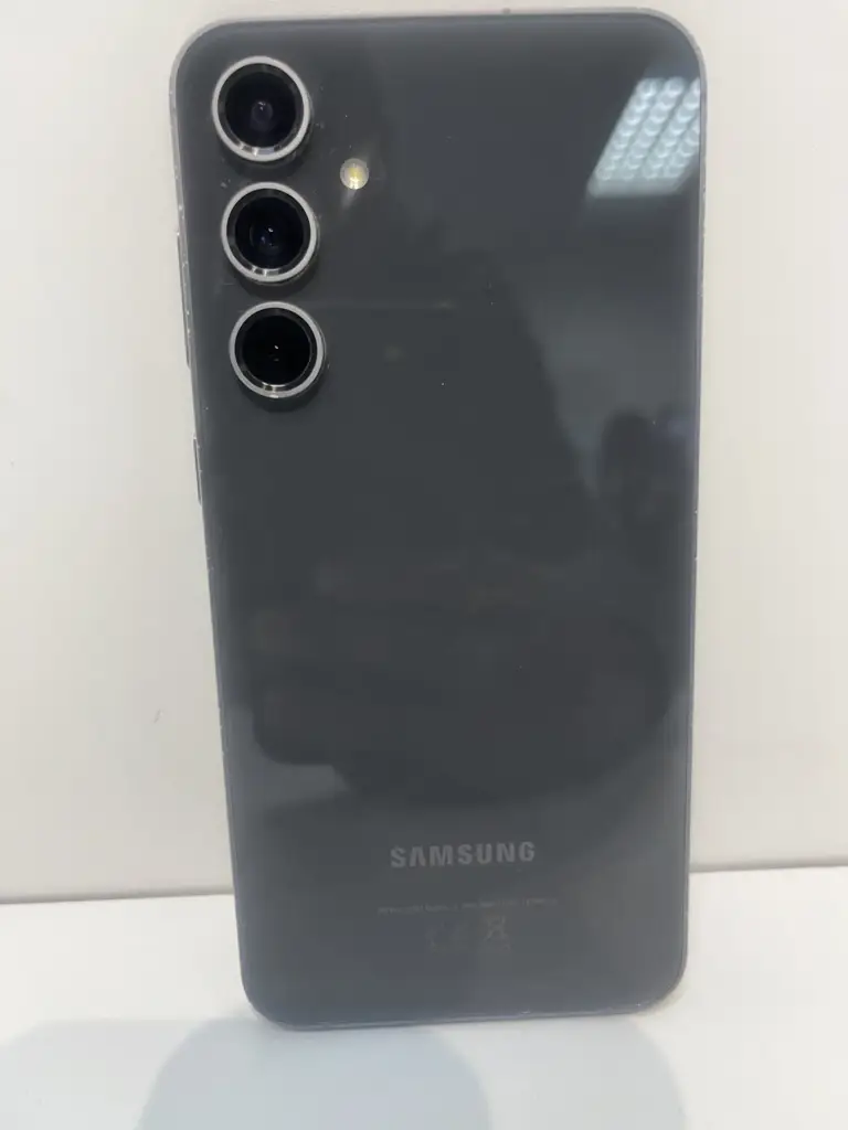 Samsung Galaxy S23 Fe 256Gb (Dual Sim) - View 2
