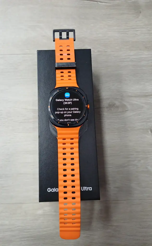 Samsung Galaxy Watch Ultra - View 2