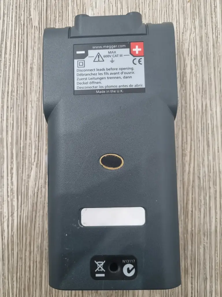 Megger Mit210-En 1000V Digital/Analog Insulation And Continuity Tester - View 4