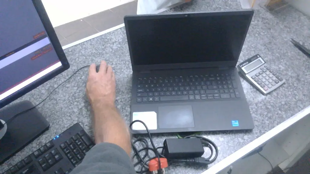 Dell Notebook - View 2