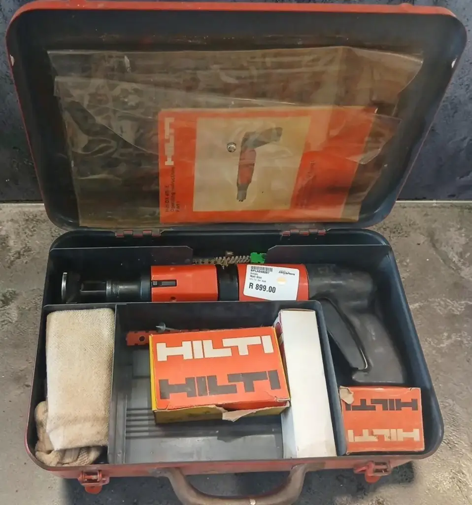 Hilti Dx 400 Nail Gun - View 2