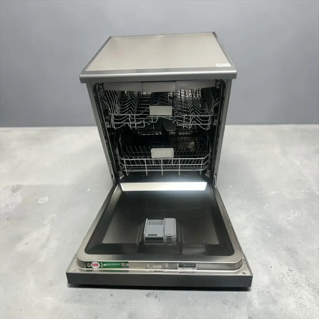 Defy Ddw 257 Freestanding, 15-Place Setting Dishwasher - View 2