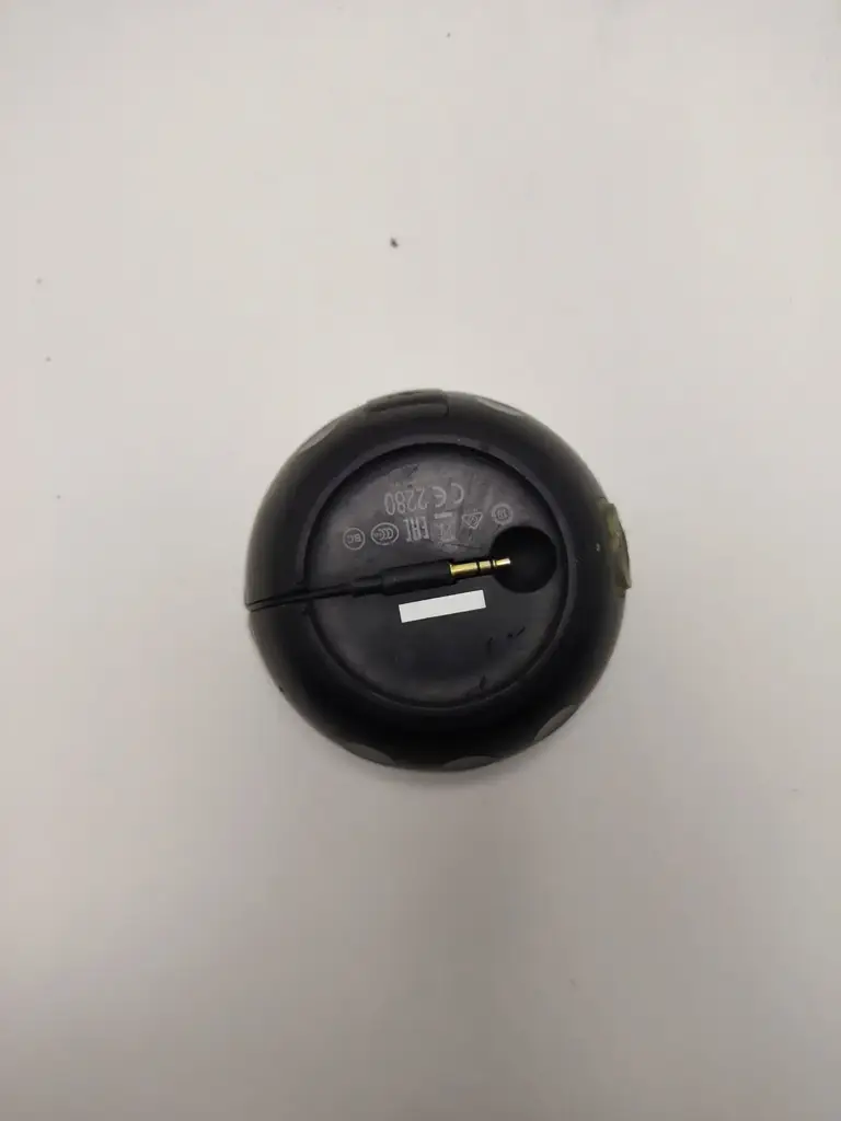Jbl Bluetooth Speaker | Clip 2 - View 3