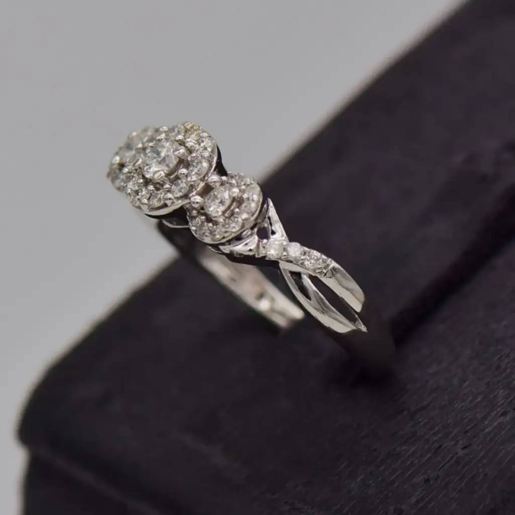 18ct White Gold Dress Ring - View 3