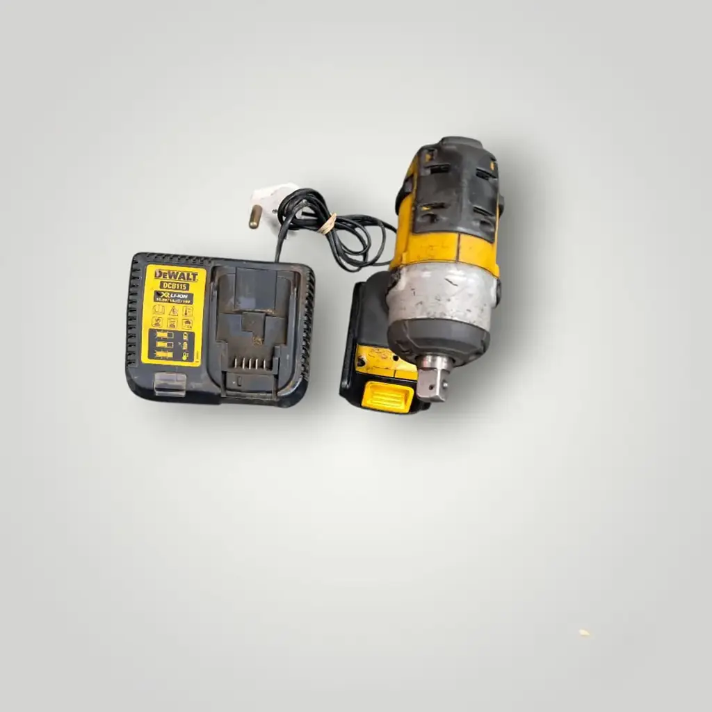 Dewalt 18V Cordless 1/2″ Impact Wrench Set - View 3