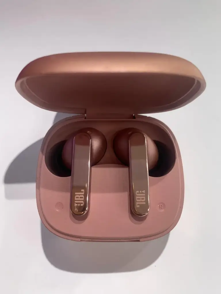 Jbl Live Pro 2 Earbuds.