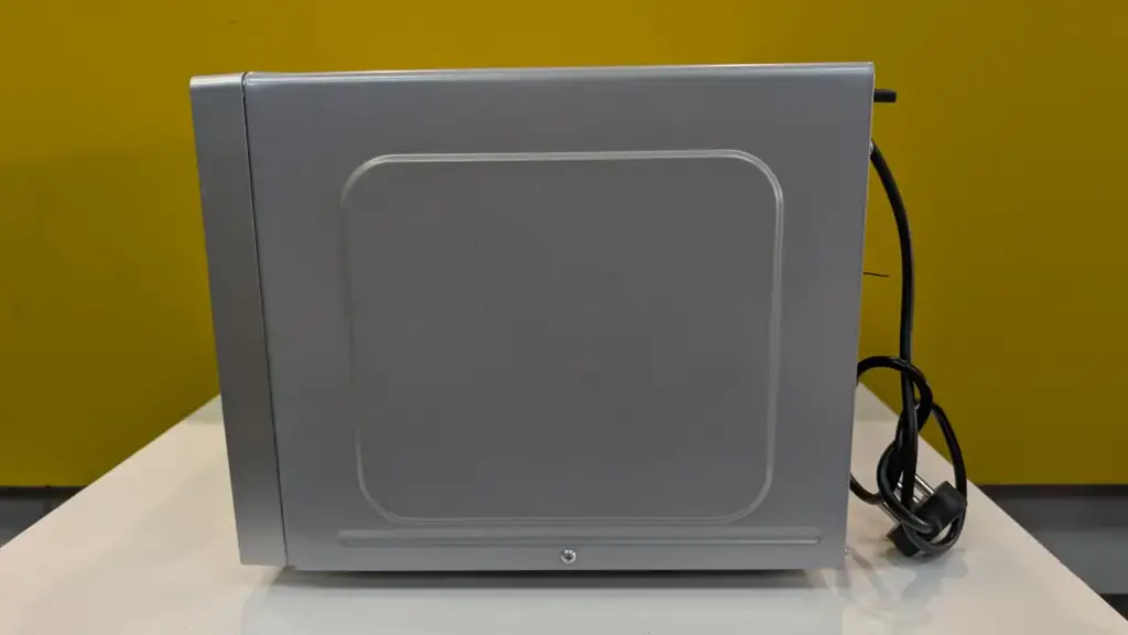 Bennett Read Digital Microwave Oven | Brmic8 | 28L | Store Collection - View 3