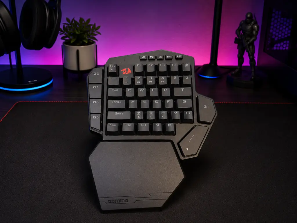 Redragon Diti Pro K585rgb-Pro Wireless One-Handed Mechanical Gaming Keyboard – Second Hand