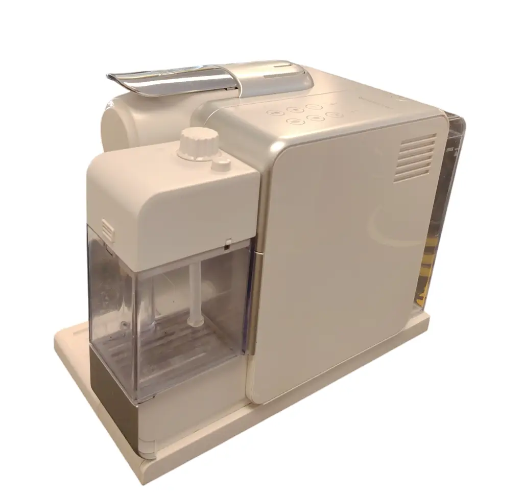 Nespresso Lattissima Touch F521 Coffee Machine - View 2