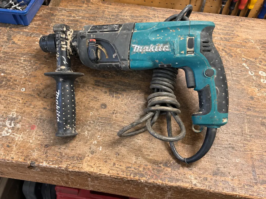 🔨 Makita Hr2230 22Mm Rotary Hammer – 710W – Second Hand