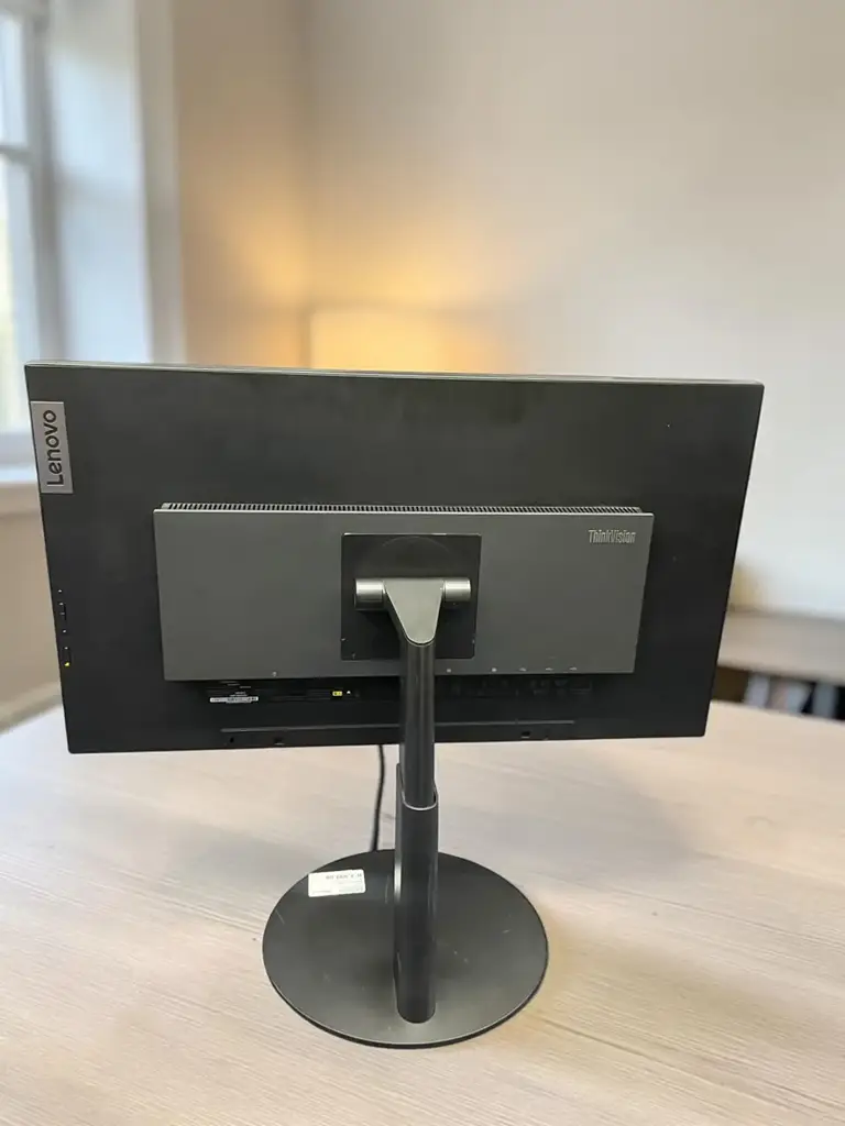 Lenovo Thinkvision P27q-20 Monitor - View 2