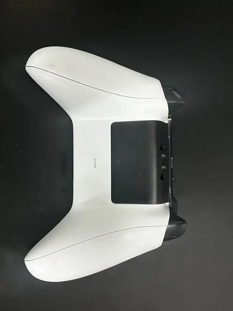 Xbox One 1708 Game Controller - View 3