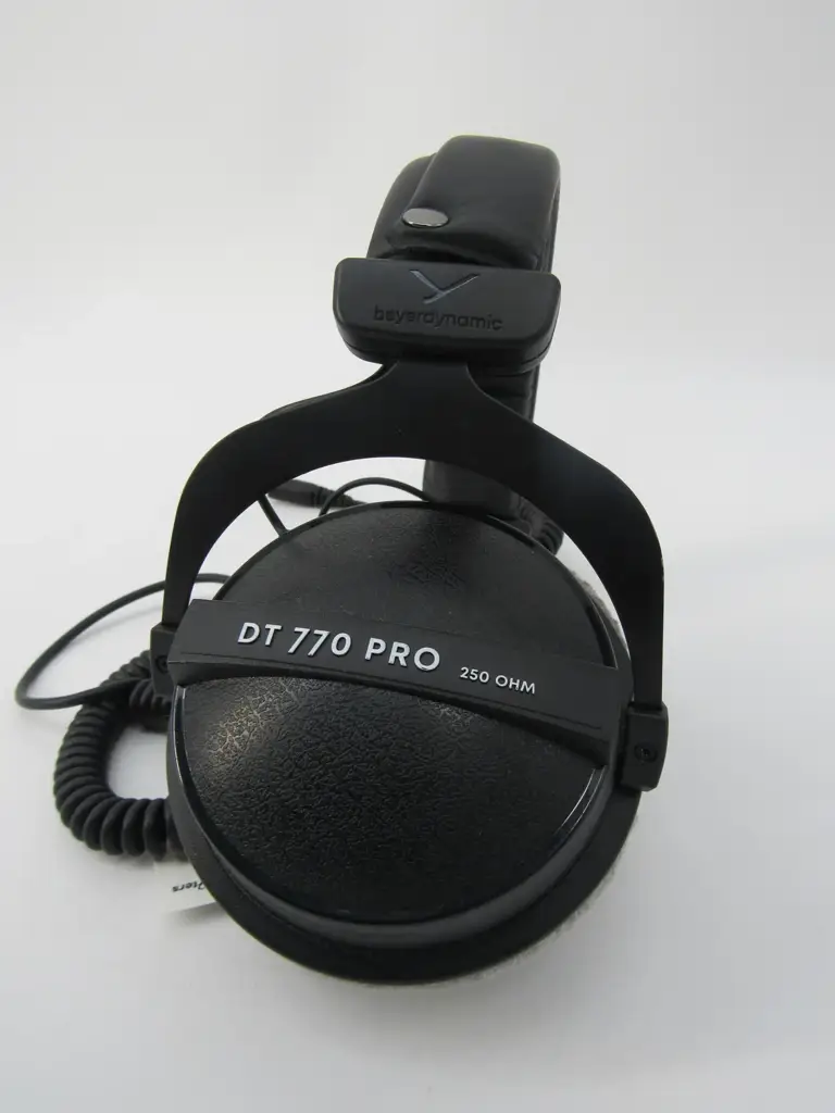 Beyerdynamic Dt 770 Pro Gaming Headset - View 2