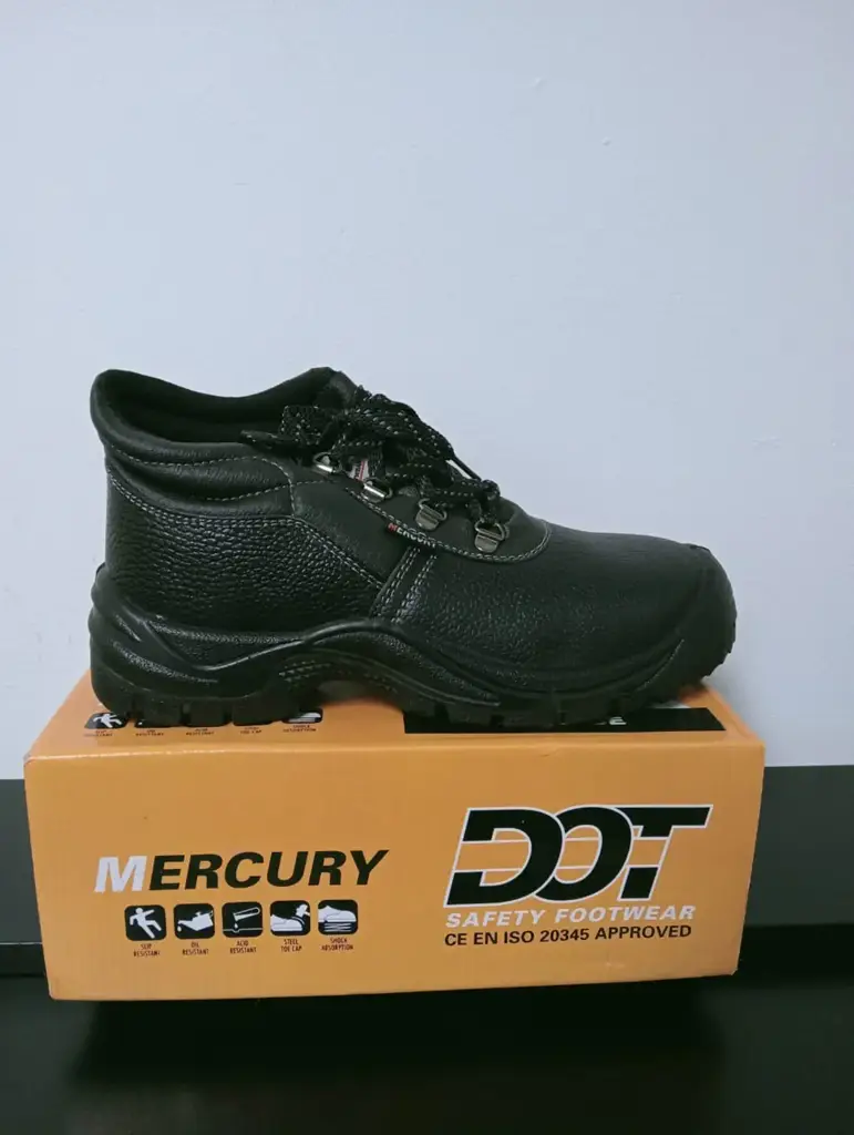 Mercury Dot Safety Footwear Size 4