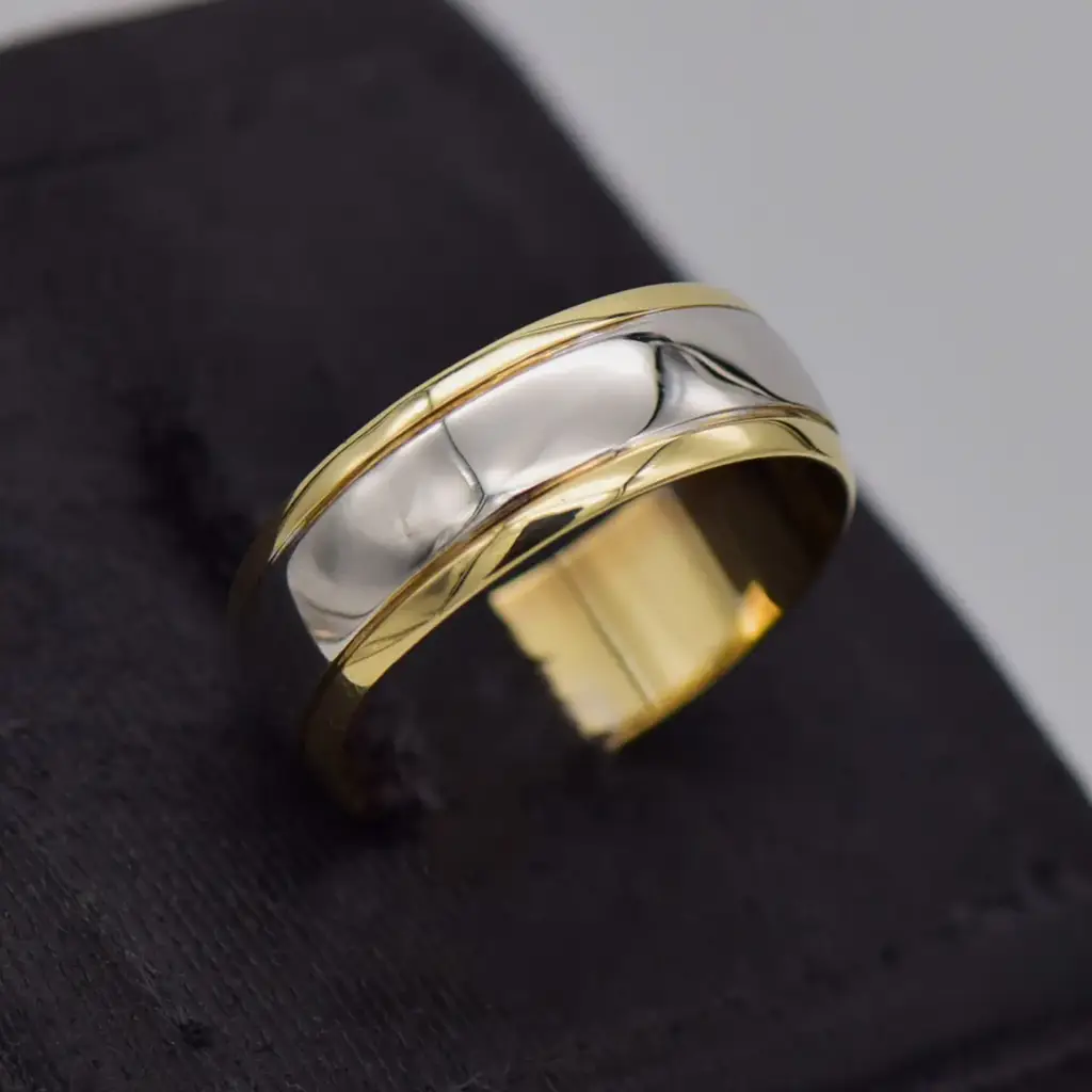9ct Two Tone Gold Wedding Band Patterned - View 3