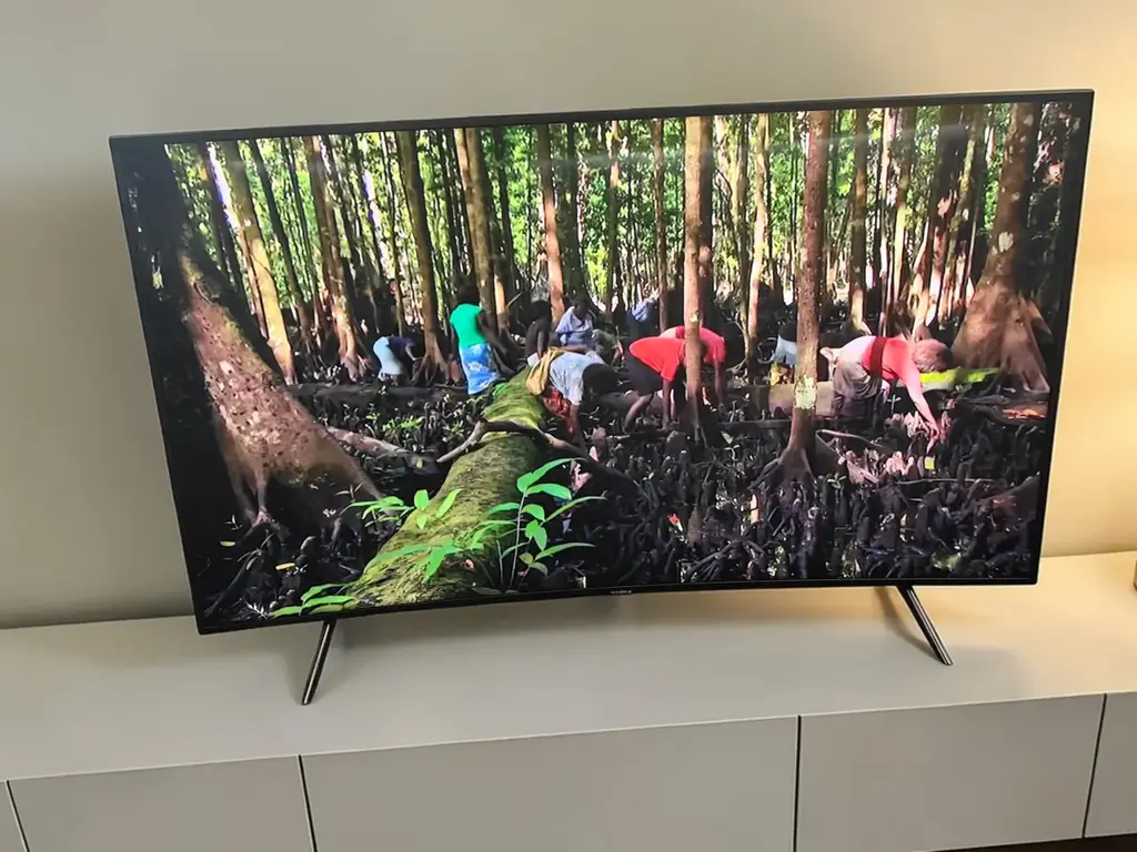 65-Inch Samsung Smart TV - Ru7300 Curved Uhd/4K