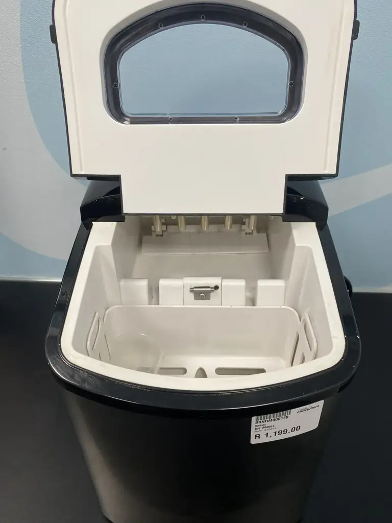Swan Ice Maker - View 3