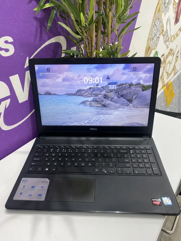 Dell Inspiron 15-3567 Core I7-7500U Laptop.