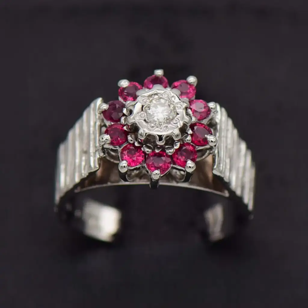 18ct White Gold Dress Ring