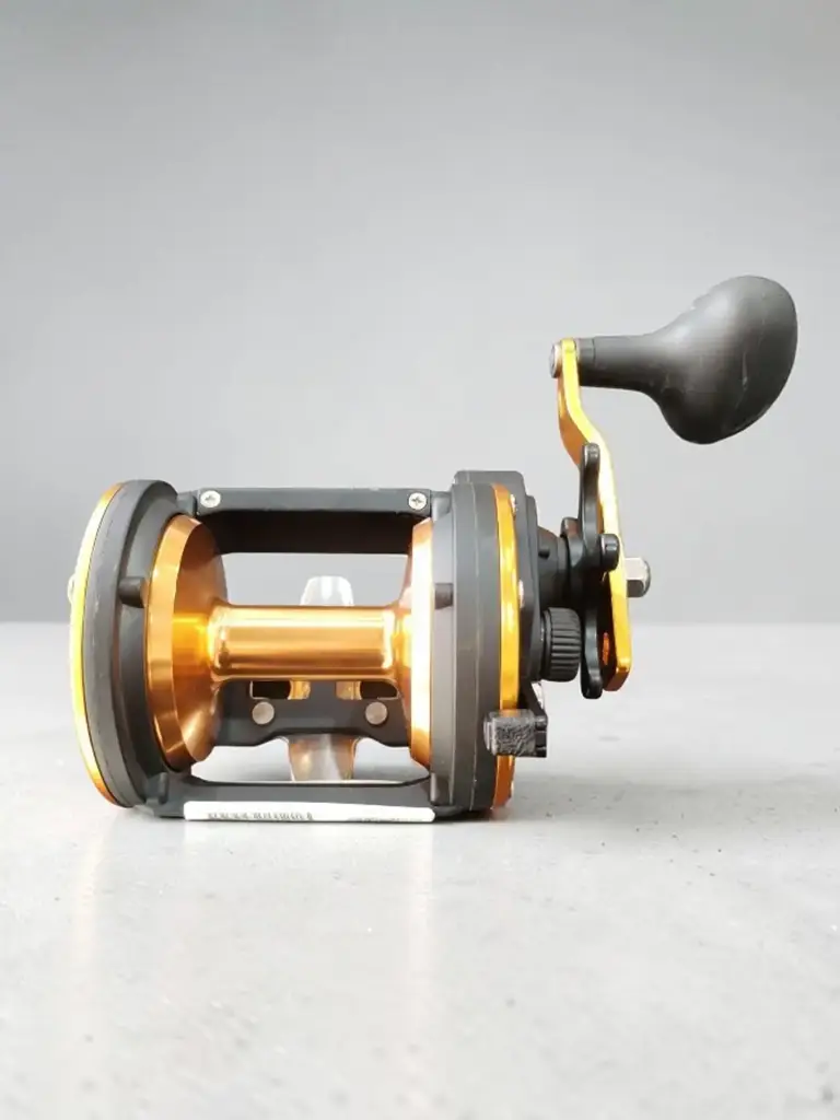 Surfmaster 30-330 Fishing Reel - View 2